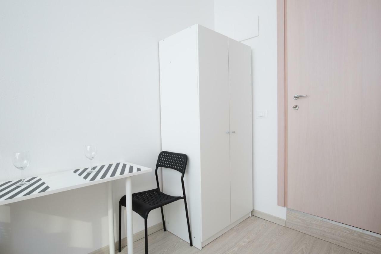 Rimini Youth Apartment Екстер'єр фото