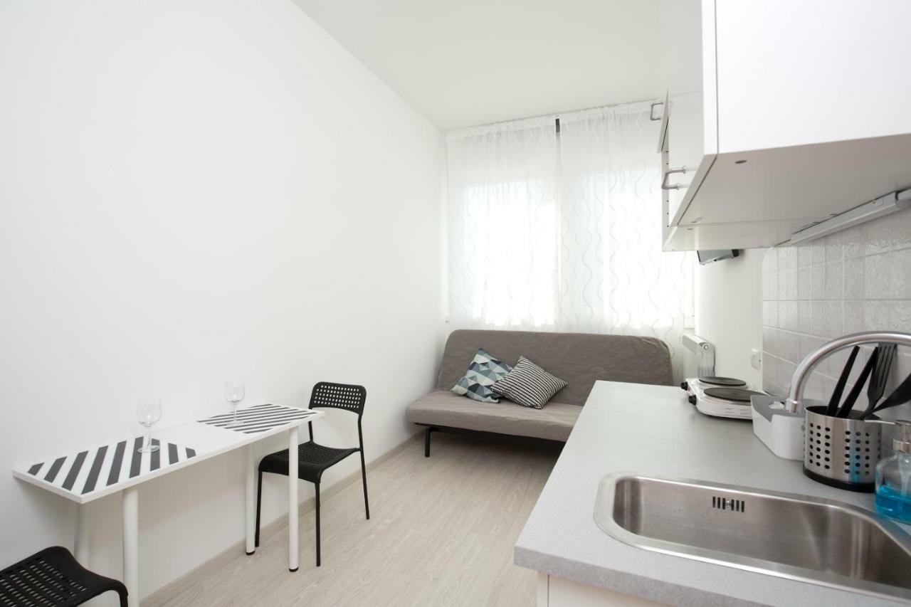 Rimini Youth Apartment Екстер'єр фото