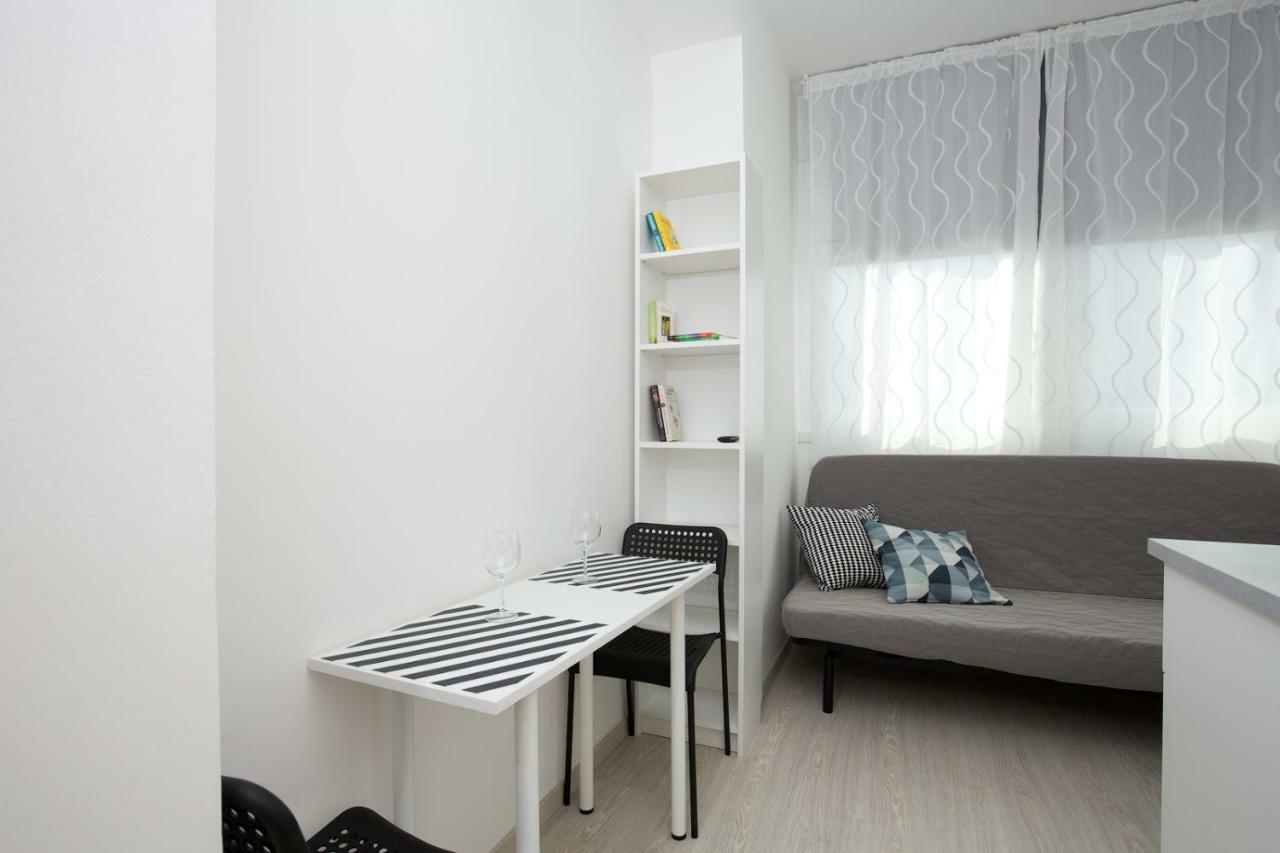 Rimini Youth Apartment Екстер'єр фото